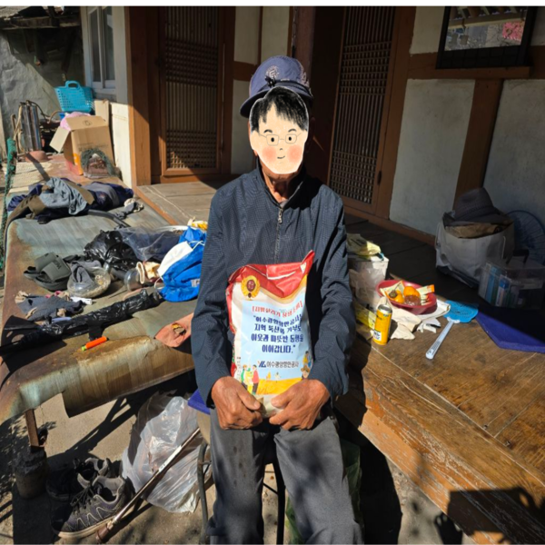 ▲ 노인맞춤돌봄서비스 대상자 중 저소득층 및 취약계층 어르신들에게 전달하였다. ⓒ문수종합사회복지관