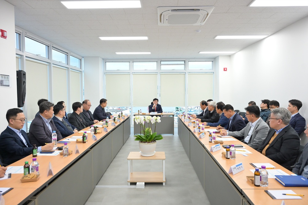 ▲ 지난 12일 신월동 해상풍력사업 합동사무실에서 ‘해상풍력 단지개발 지원사업 합동사무실’ 개소식을 개최했다. ⓒ여수시