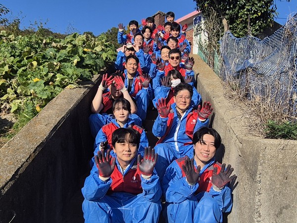 ▲ 롯데케미칼(주) 여수공장 온기 가득 연탄 배달 봉사 