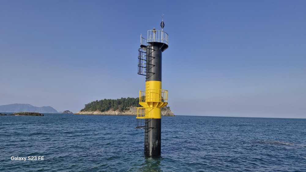 ▲항로표지 설치로 안전한 바다 조성 ⓒ여수지방해양수산청