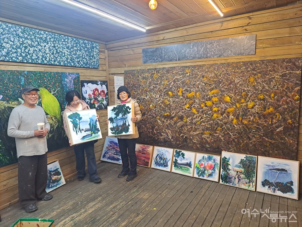 ▲ 강종열 화가가 직접 선정한 ‘여수 10경’을 모티프로 한 시리즈 여수풍경 작품이다. ⓒ조찬현