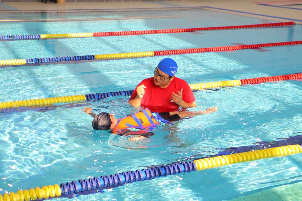 ▲장애 청소년 생활수영 모습 ⓒ여수시청소년해양교육원