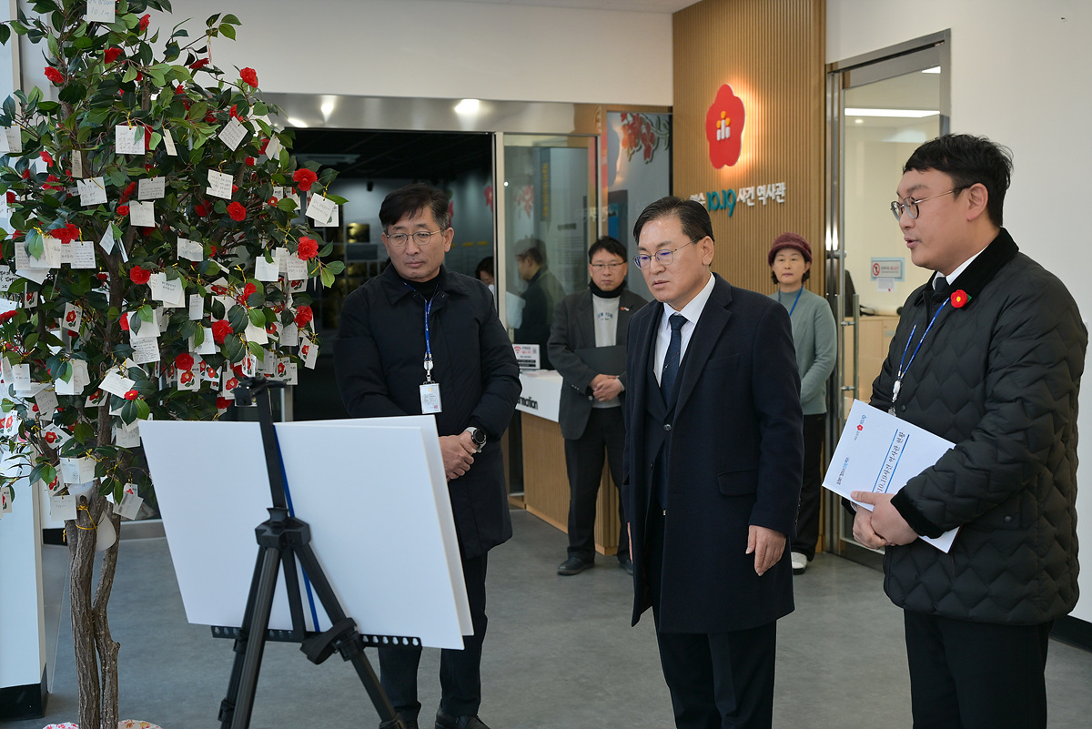 ▲ 정 부시장은 2일 여순사건 역사관을 방문해 주요 시설을 둘러보며 현장 일정을 이어갔다. ⓒ여수시