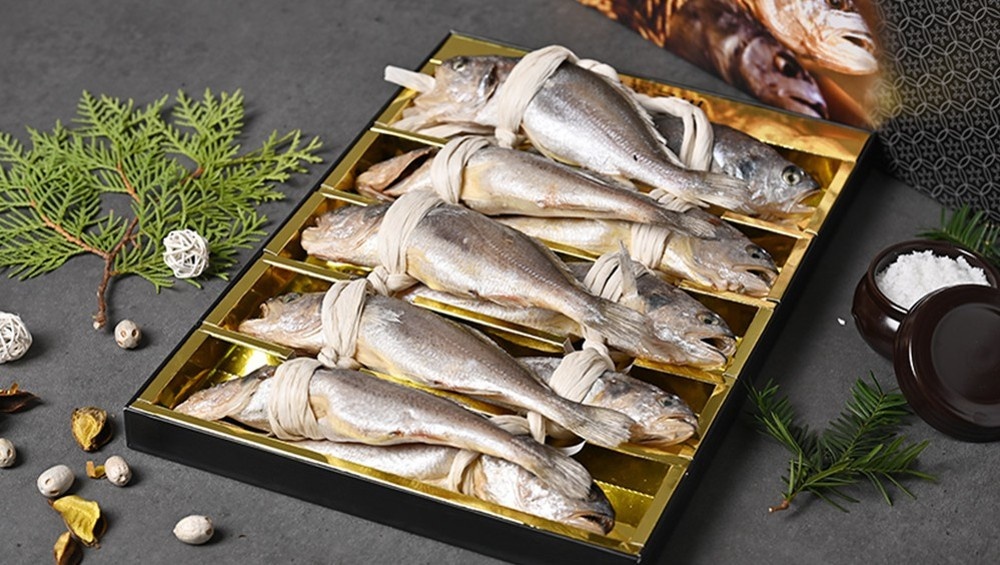 ▲ 여수시는 설 명절을 맞아 지역 수산물 소비 촉진과 시민 장바구니 부담 완화를 위해 ‘2026년 설맞이 여수수산물 사주기’ 행사를 12일까지 진행 중이다. ⓒ여수시