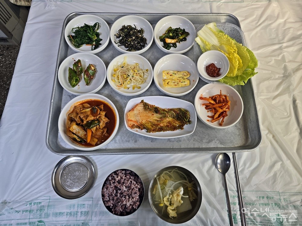 ▲ 화양면 나진리 시골밥상 상차림 ⓒ조찬현