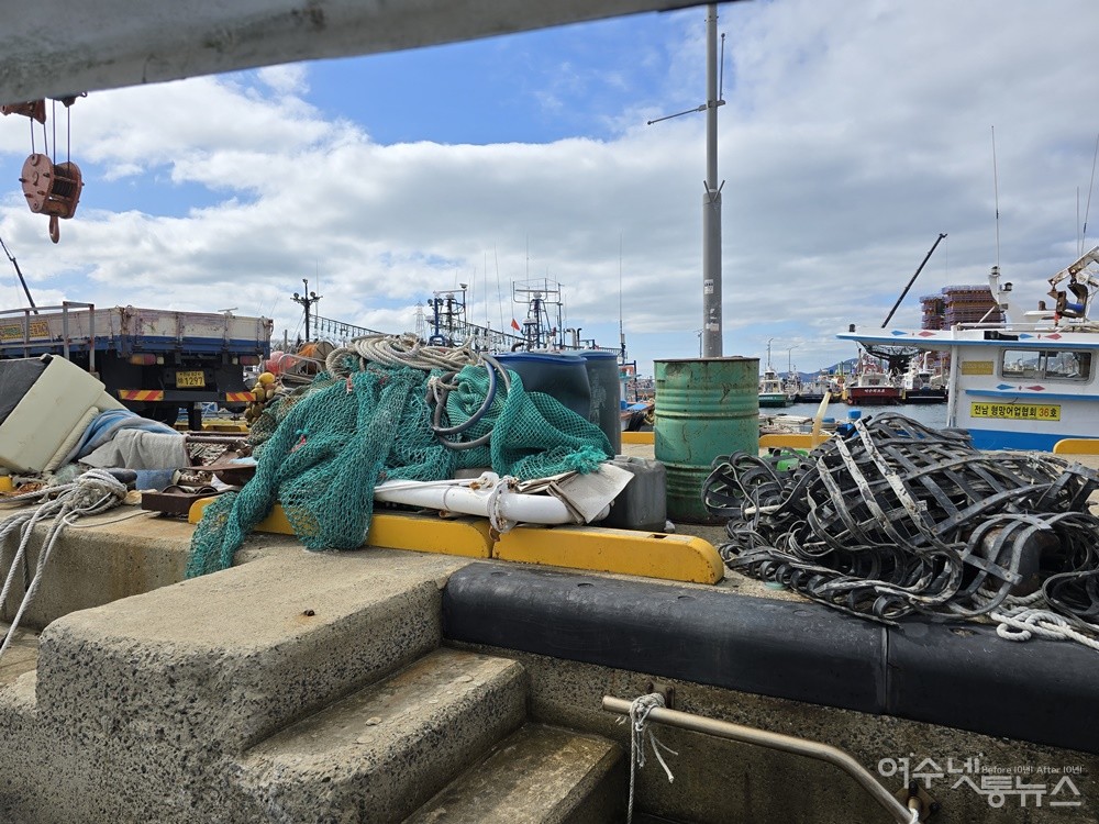 ▲ 방치된 불법 적치물 ⓒ조찬현