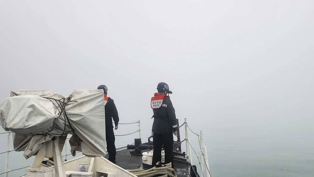 ▲ 여수해경이 짙은 안개 기간 중 항포구를 순찰 하고있다 ⓒ여수해양경찰서