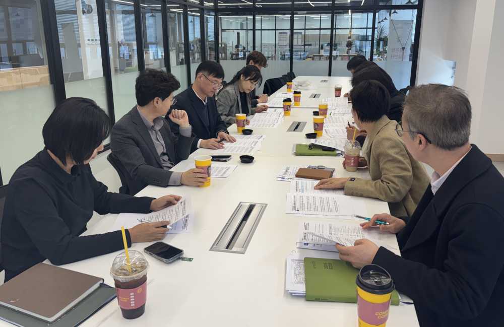 ▲ 전남광주교육행정통합추진단과 광주전남교육행정통합실무준비단이 12일 나주에서 전남·광주 교육행정통합 관련 업무 추진 방향을 논의하고 있다. ⓒ전라남도교육청