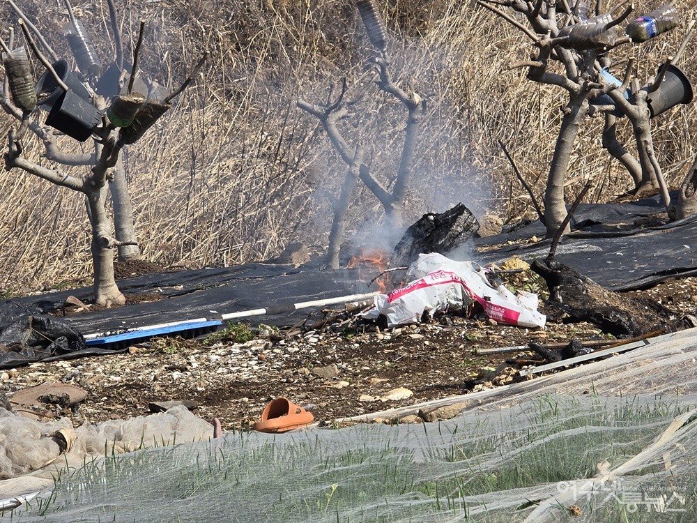 ▲ 여수 소경도 마을 주민 생활 쓰레기 소각 현장 ⓒ조찬현
