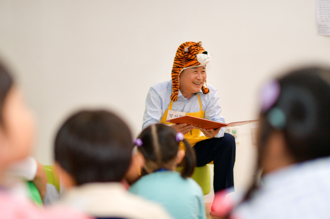 ▲ 정기명 여수시장 예비후보 ⓒ정기명 예비후보 선거사무소