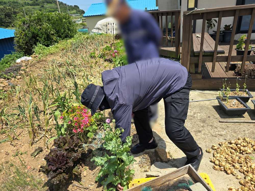 ▲ 단속중인 형사 ⓒ해양경찰서