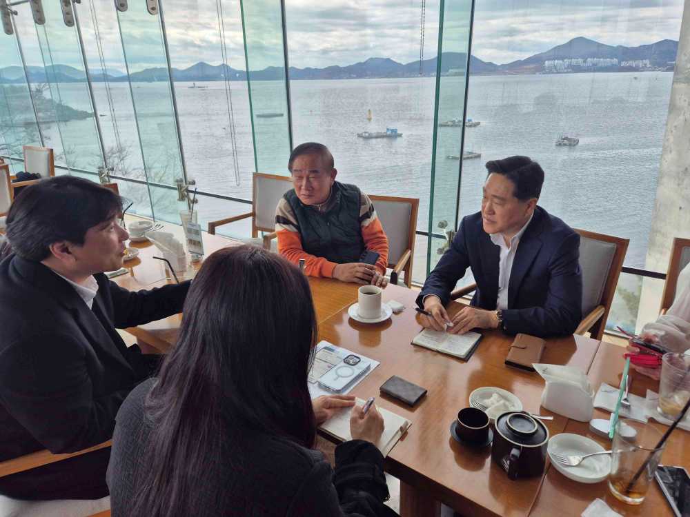 ▲블루푸드테크 스마트단지 조성과 관광 활성화 방안을 논의하기 위한 간담회를 실시했다. ⓒ전라남도의회